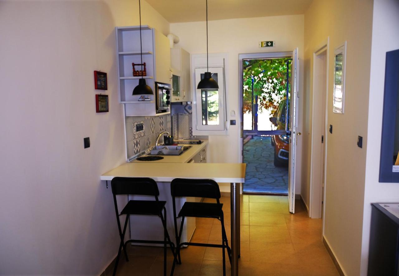 Mathesi Apartment Balcony 엘리아 외부 사진