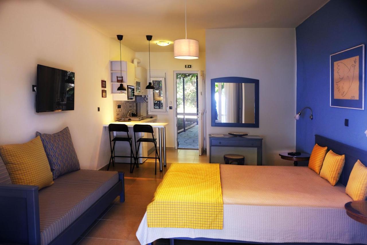 Mathesi Apartment Balcony 엘리아 외부 사진