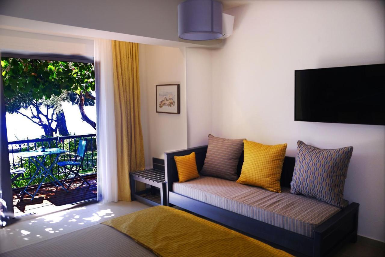 Mathesi Apartment Balcony 엘리아 외부 사진